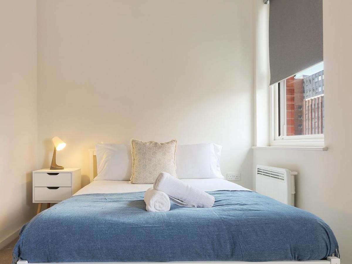 Modern 2-Bed Apartment, Free Parking, City Centre, Netflix & Pet Friendly - Hosted By Stay Host Save Sheffield Kültér fotó