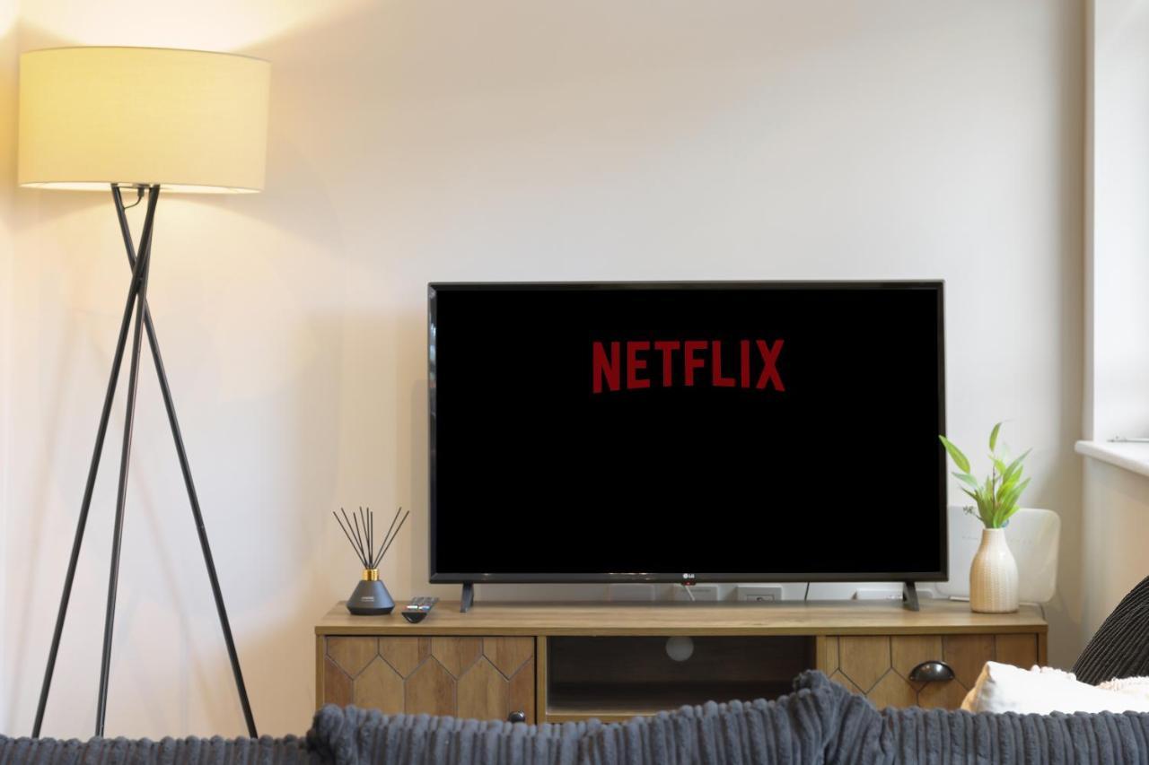 Modern 2-Bed Apartment, Free Parking, City Centre, Netflix & Pet Friendly - Hosted By Stay Host Save Sheffield Kültér fotó
