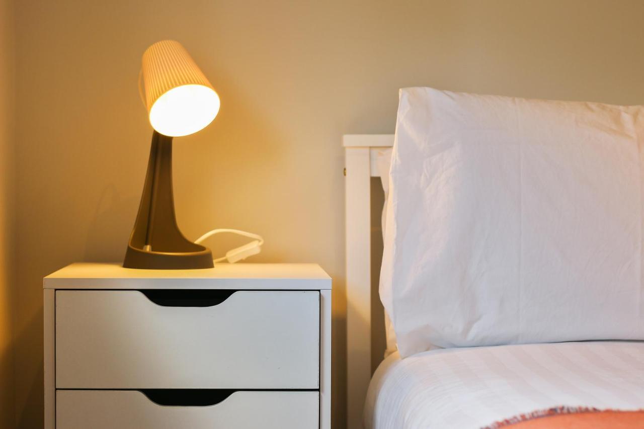 Modern 2-Bed Apartment, Free Parking, City Centre, Netflix & Pet Friendly - Hosted By Stay Host Save Sheffield Kültér fotó